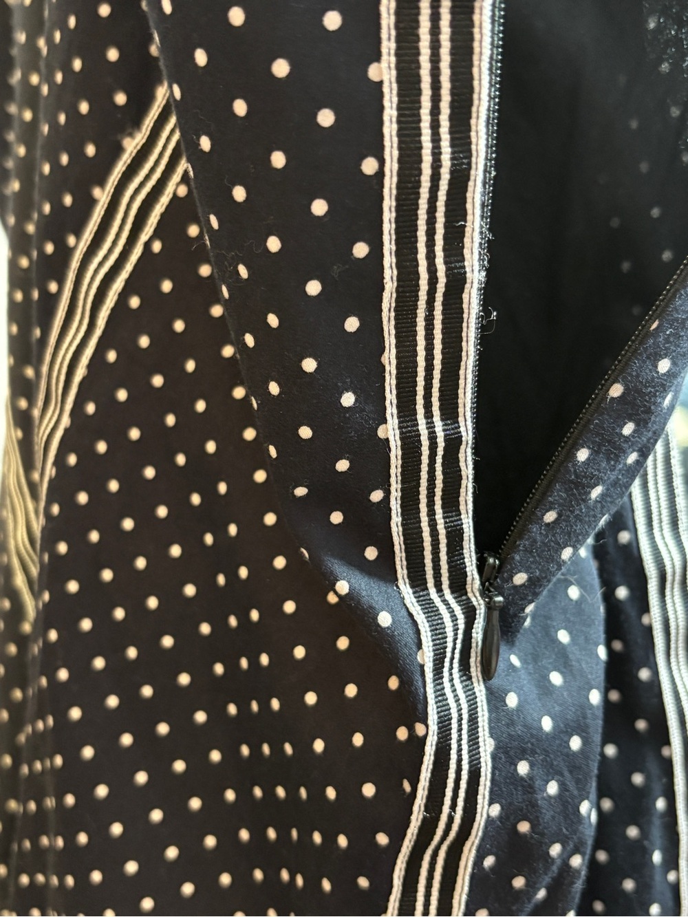 Jones New York Polka Dot High Waist Modest Midi Skirt in Navy and White - Picture 4 of 5
